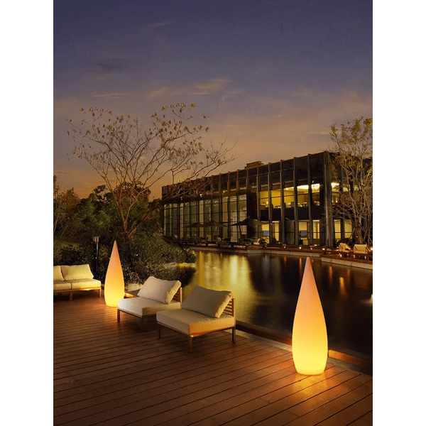 Lampadaire de jardin solaire étanche en forme de goutte d'eau - ÉcoLumière™ | Marco Lucetti