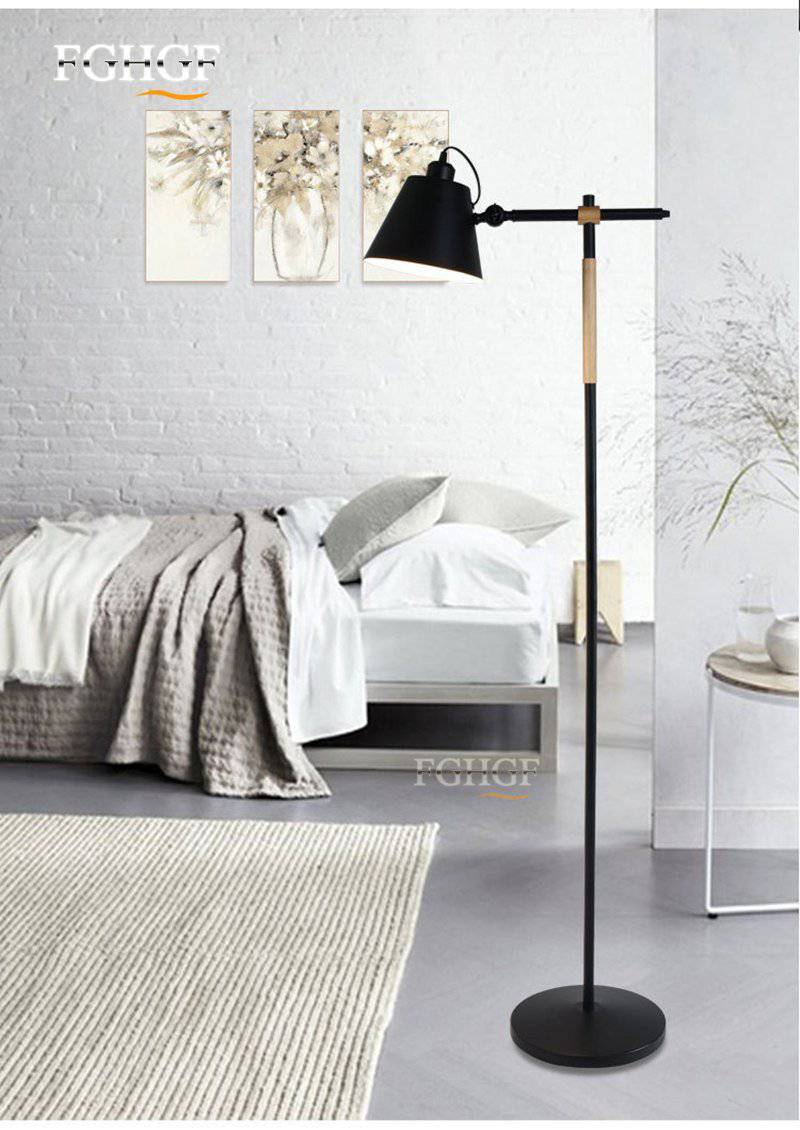 Lampadaire design ajustable en bois et métal "Floor" | Marco Lucetti