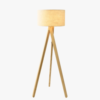 Lampadaire design LED en bois massif. | Marco Lucetti