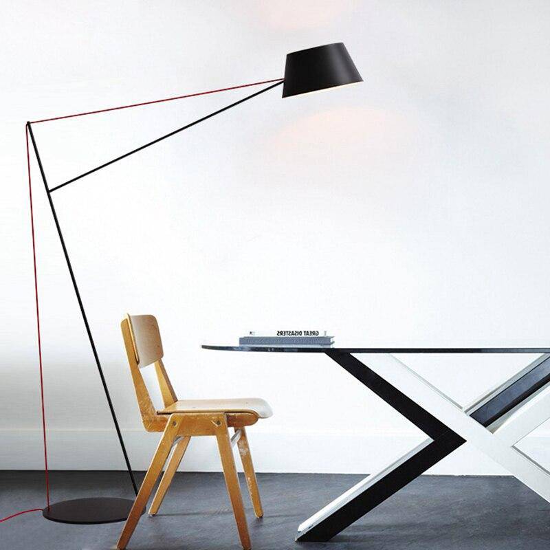 Lampadaire Design Noir - Élégance et Style | Marco Lucetti
