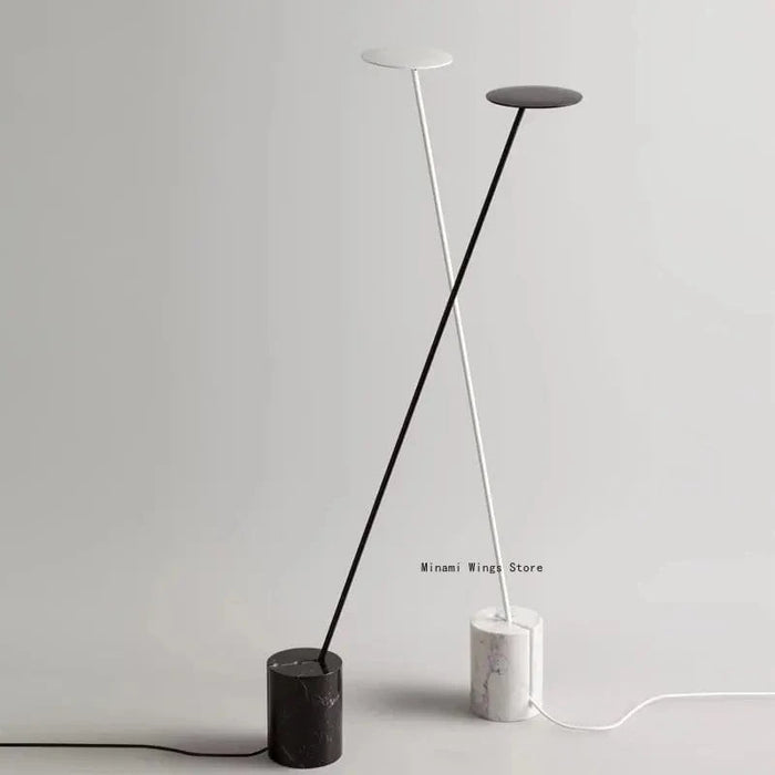 Lampadaire design nordique en fer et marbre | Marco Lucetti