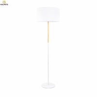 Lampadaire Élégant en Tissu et Bois | Marco Lucetti