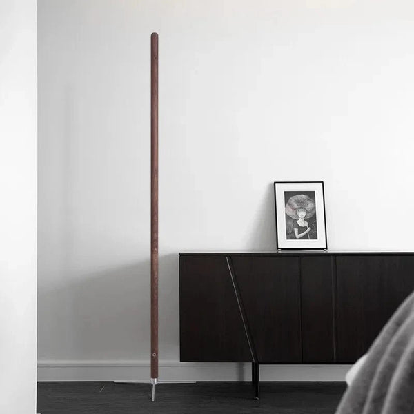 Lampadaire en bois à LED : Style moderne | Marco Lucetti