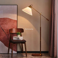 Lampadaire en bois massif avec abat-jour moderne. | Marco Lucetti