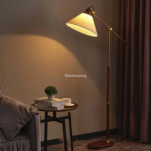 Lampadaire en bois massif avec abat-jour moderne. | Marco Lucetti