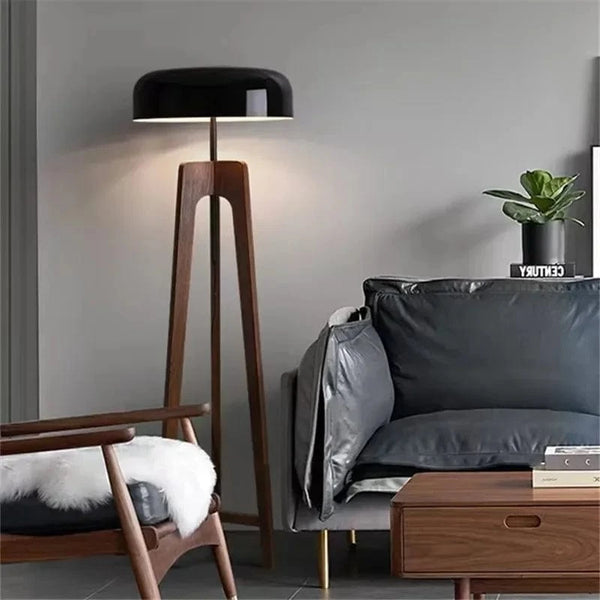 Lampadaire en bois traditionnel | Marco Lucetti