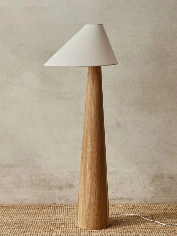 Lampadaire en tissu japonais pour une touche de style dans votre salon moderne | Marco Lucetti