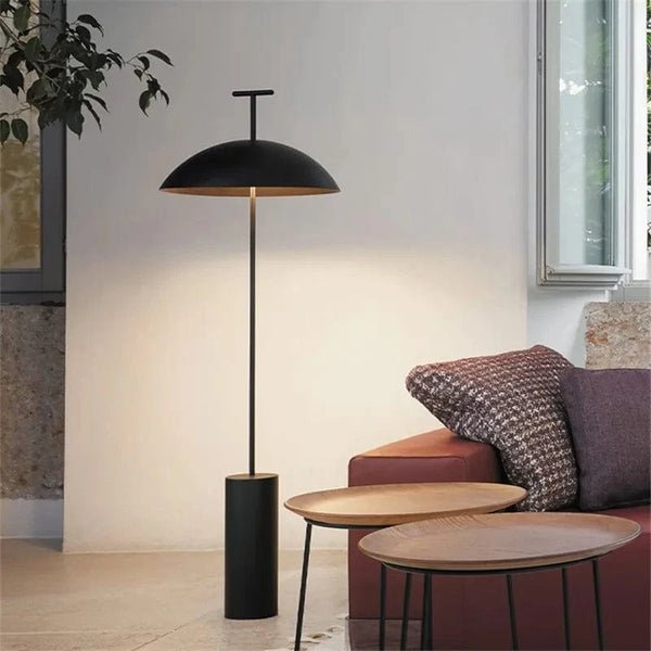 Lampadaire industriel Design: abat-jour en métal | Marco Lucetti