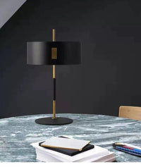 Lampadaire LED Créatif Moderne: Lumière Avec Style | Marco Lucetti