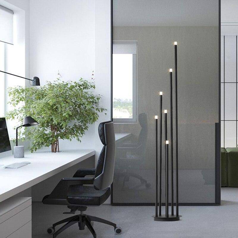 Lampadaire LED design "Tubes Noirs" en métal | Marco Lucetti