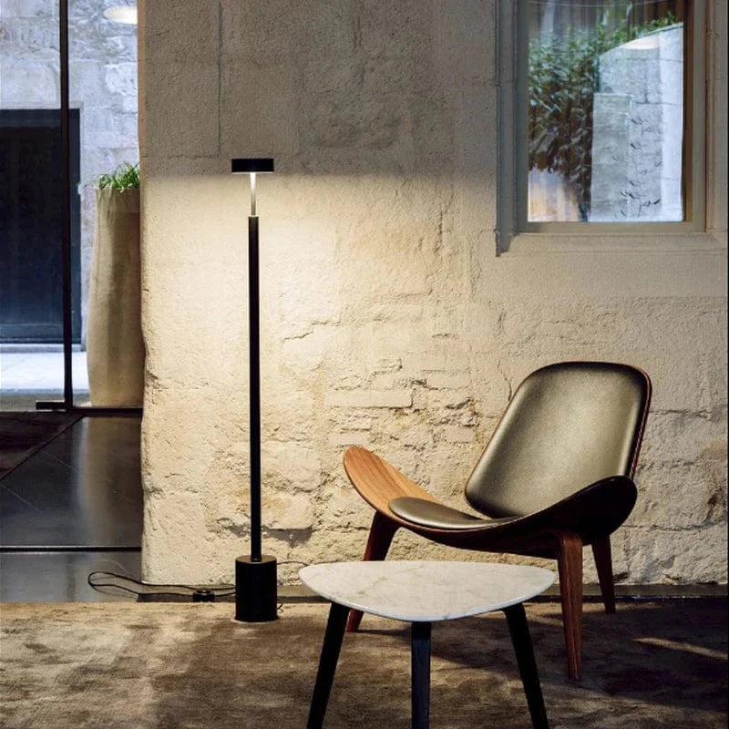 Lampadaire LED Nordika pour un éclairage stylé du salon | Marco Lucetti