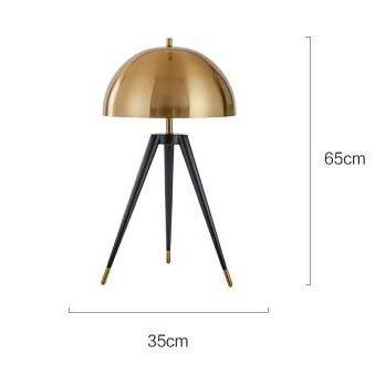 Lampadaire LED tripod noir et or de style design. | Marco Lucetti A