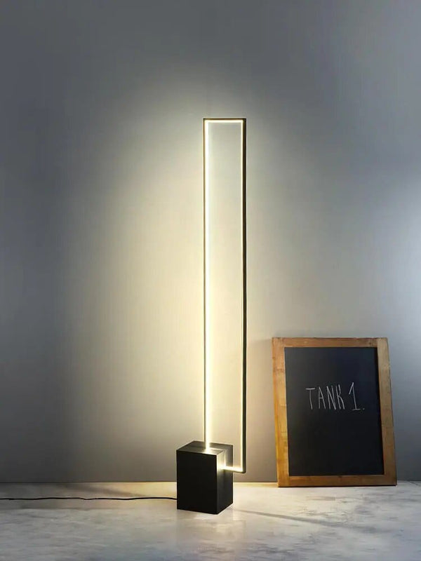 Lampadaire Minimaliste pour Bureau/Etude | Marco Lucetti
