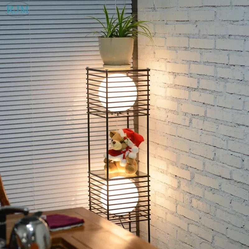 Lampadaire Moderne Nordique Épuré et Innovant | Marco Lucetti