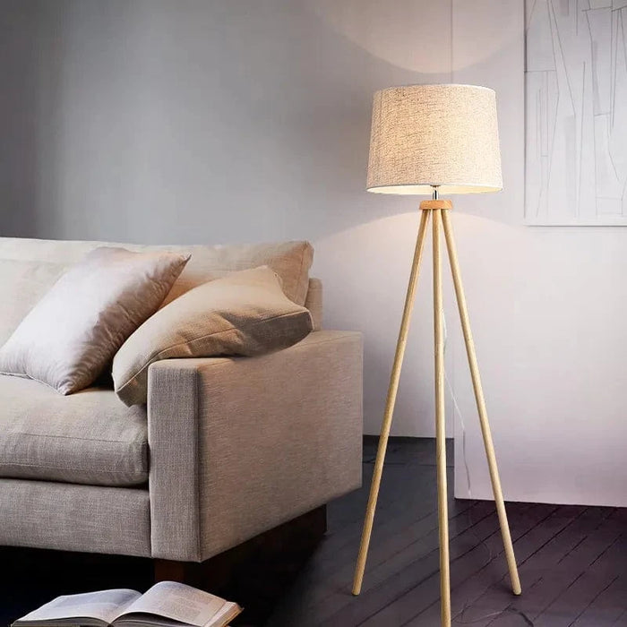 Lampadaire Nordique Bois Art en Bois Massif avec Abat-jour en Tissu LED | Marco Lucetti