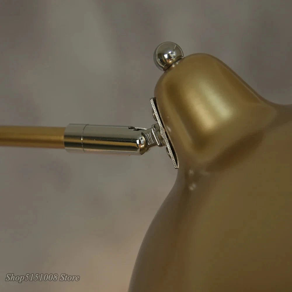 Lampadaire nordique Élégant en Or | Marco Lucetti