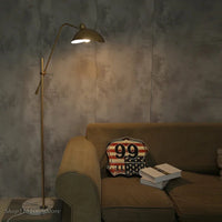 Lampadaire nordique Élégant en Or | Marco Lucetti