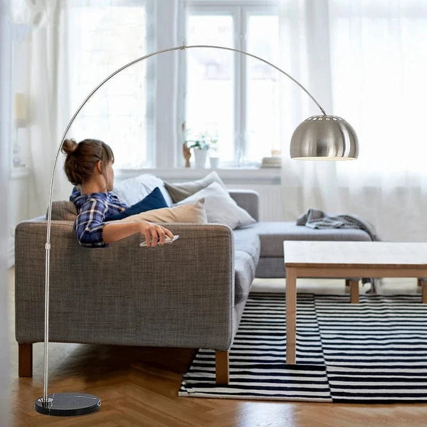 Lampadaire Nordique en marbre pliant avec Arc Rotatif et Lampadaire en Bois – Argent Brillant | Marco Lucetti
