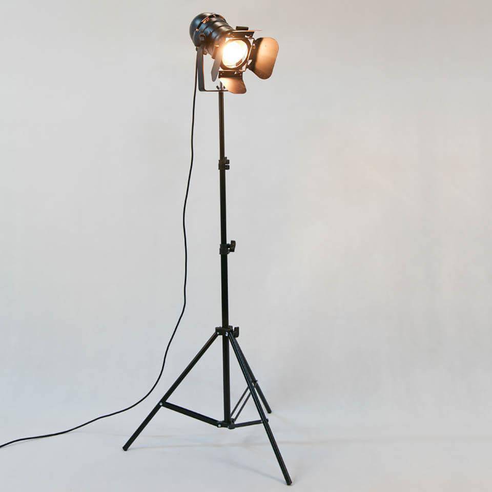 Lampadaire projecteur sur pied cinéma ajustable | Marco Lucetti EU