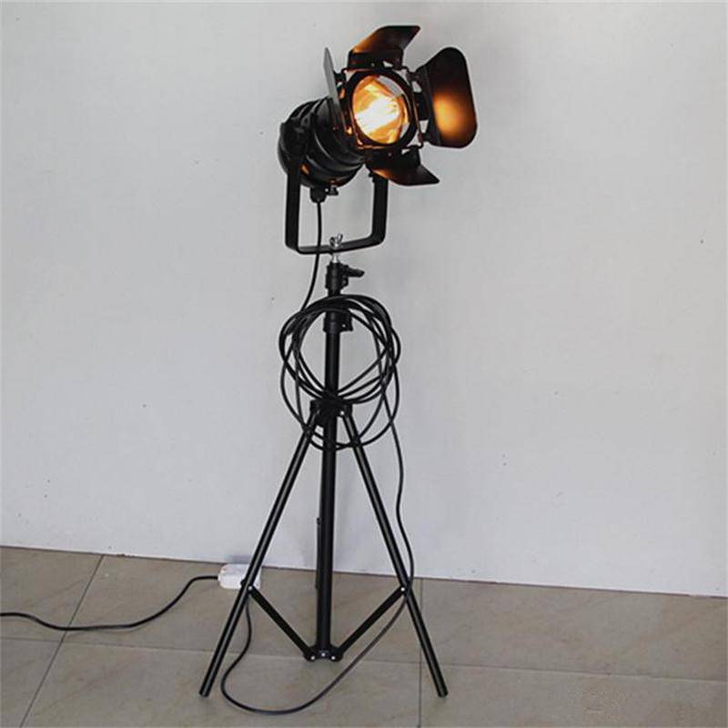 Lampadaire Retro Industriel Spotlight | Marco Lucetti Noir