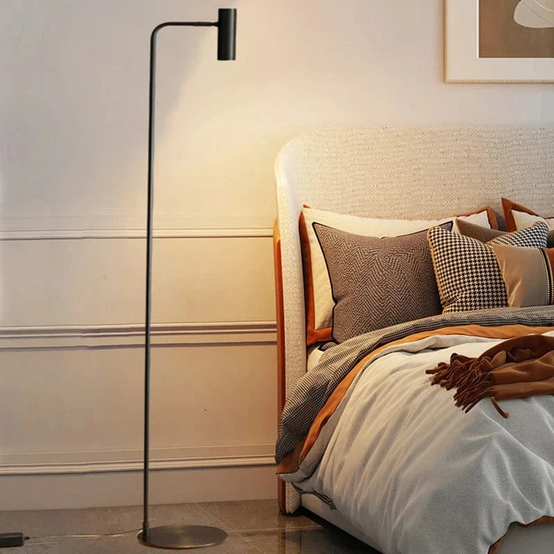 Lampadaire rotatif en laiton minimaliste avec 3 niveaux d'éclairage | Marco Lucetti