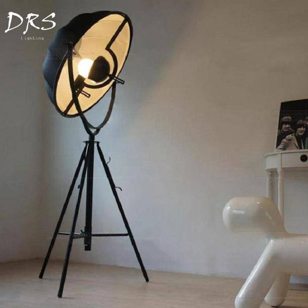 Lampadaire tripod Fortuny Studio | Marco Lucetti