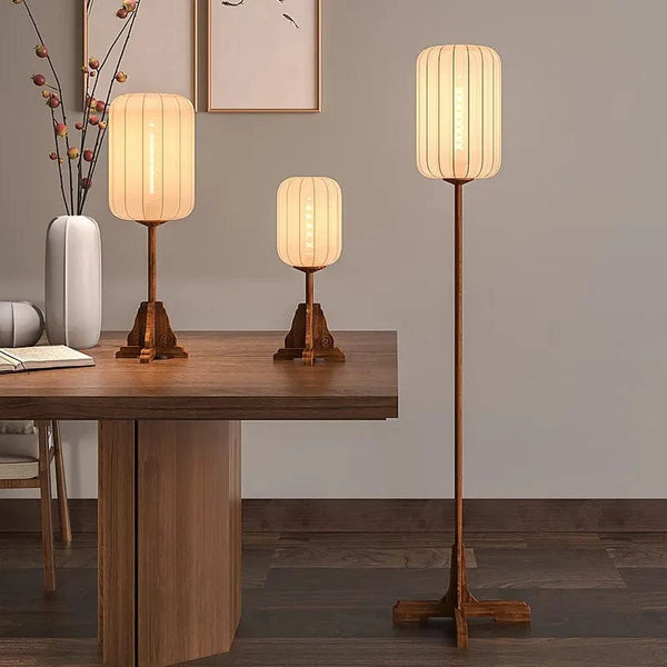 Lampadaire Vintage en Tissu Bois Cuivre pour Chambre d'Hôtel, Restaurant ou Salon de Thé - Livraison Directe | Marco Lucetti