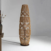 Lampadaires chinois rétro en rotin tissé, faits main pour chambre et salon | Marco Lucetti