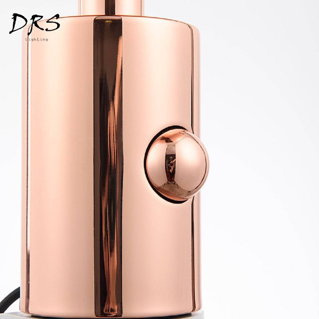 Lampe à poser design en PVC rose gold Melt - Édition Limitée | Marco Lucetti