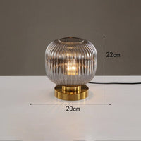 Lampe à poser Quinn en verre coloré et base dorée | Marco Lucetti F