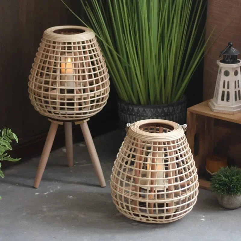 Lampe à vent en rotin avec pieds - Collection Breeze | Marco Lucetti