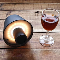 Lampe de Bouteille de Vin sans Fil Portable pour Bars et Événements - Éclat Vinifié | Marco Lucetti