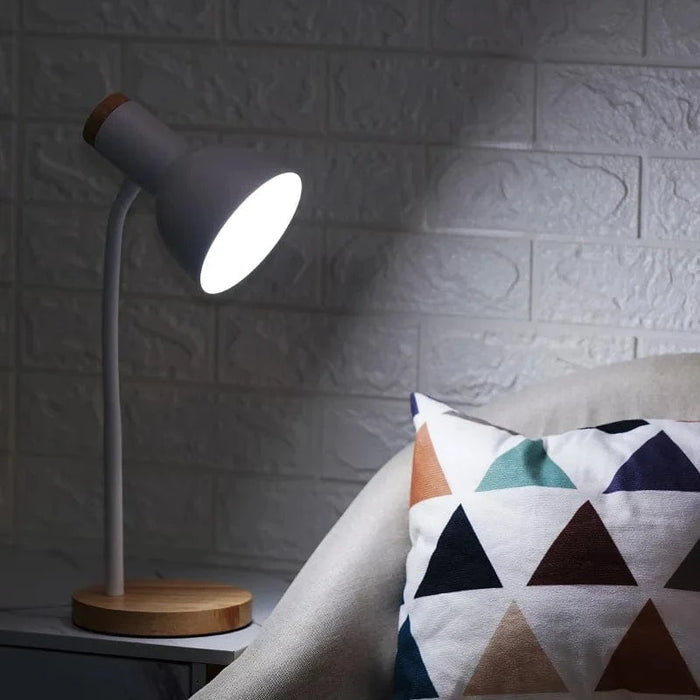 Lampe de bureau ajustable pour la lecture. | Marco Lucetti