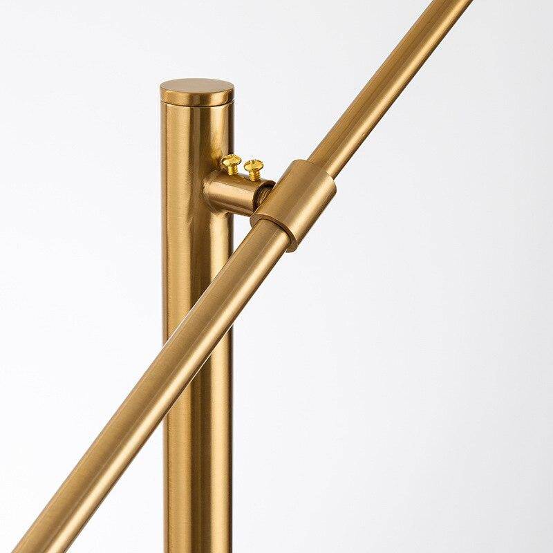 Lampe de bureau dorée ajustable Design Model | Marco Lucetti