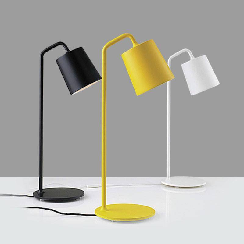 Lampe de bureau et chevet métallique | Marco Lucetti