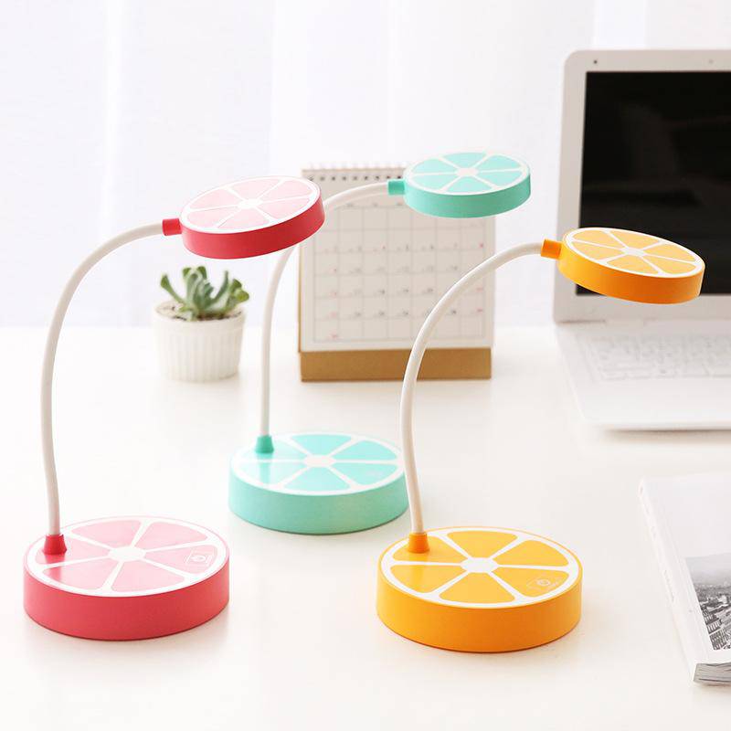 Lampe de bureau LED Citron USB | Marco Lucetti