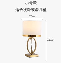 Lampe de bureau moderne en métal : design en forme de tuyau | Marco Lucetti