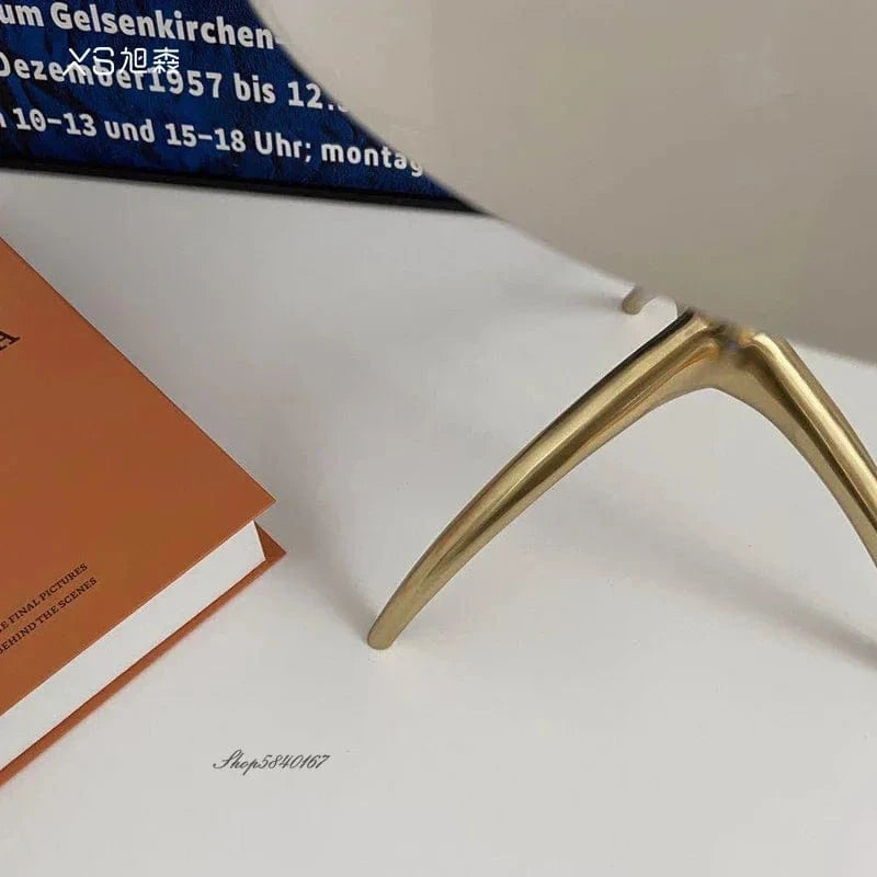 Lampe de bureau trépied postmoderne par un styliste italien renommé | Marco Lucetti