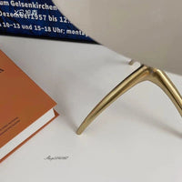 Lampe de bureau trépied postmoderne par un styliste italien renommé | Marco Lucetti