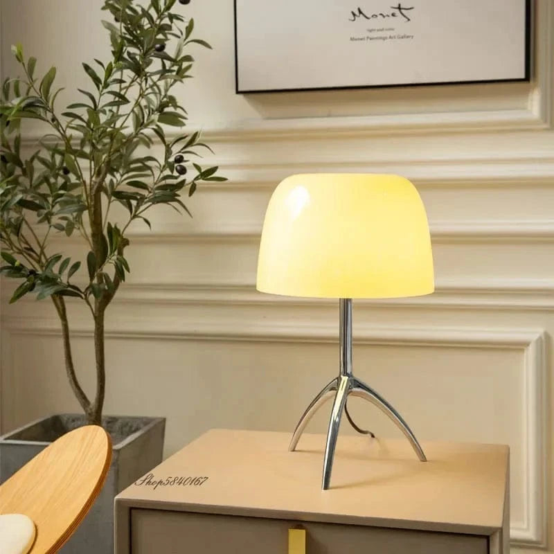 Lampe de bureau trépied postmoderne par un styliste italien renommé | Marco Lucetti
