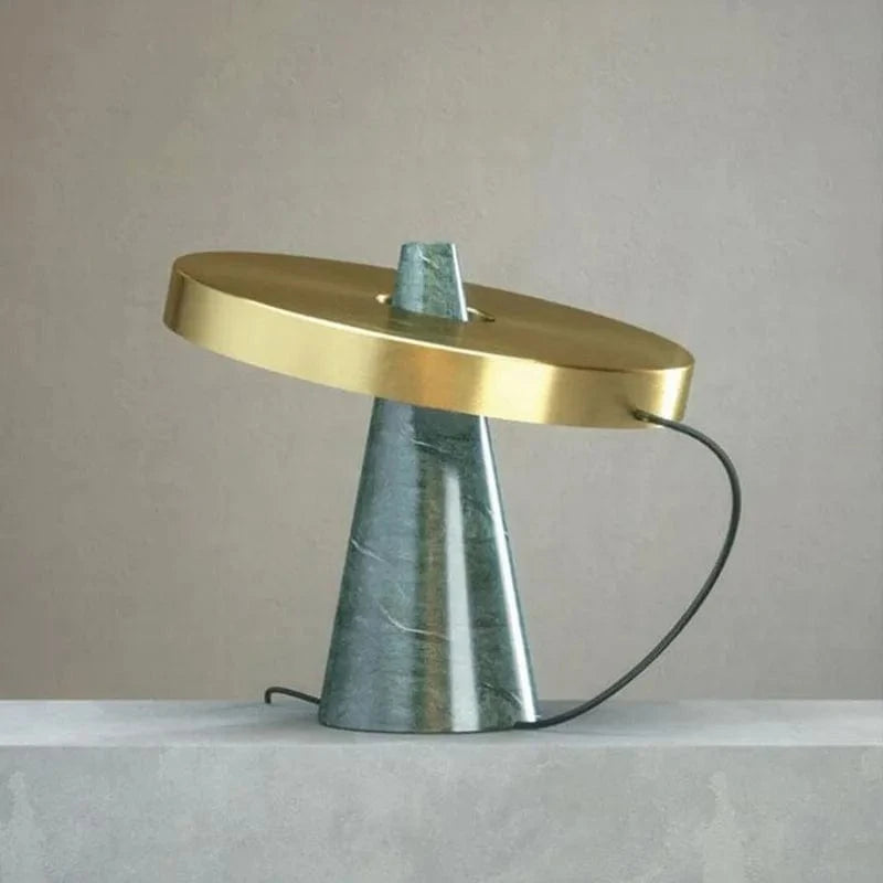Lampe de bureau vintage en marbre européen au design créatif. | Marco Lucetti