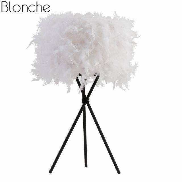 Lampe de chevet à plumes sur trois pieds LED Room | Marco Lucetti