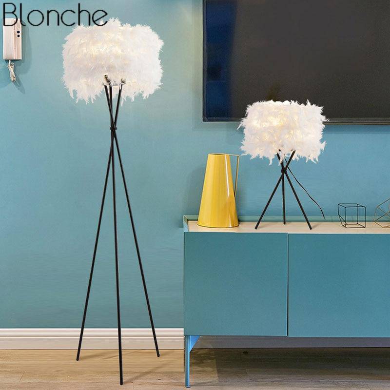 Lampe de chevet à plumes sur trois pieds LED Room | Marco Lucetti