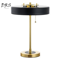 Lampe de chevet dorée Mesa. | Marco Lucetti