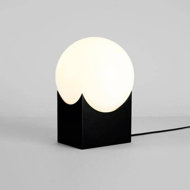 Lampe de chevet élégante sur socle cube | Marco Lucetti Noir