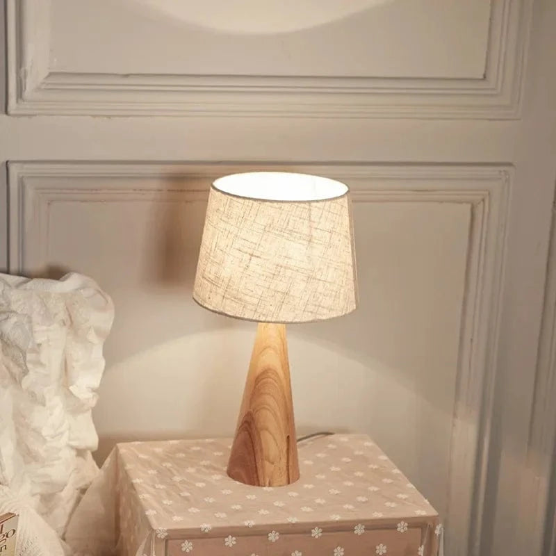 Lampe de chevet européen en bois massif - Élégance nordique | Marco Lucetti