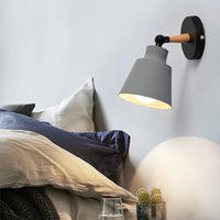 Lampe de chevet nordique en bois moderne avec applique murale  dirigée pour chambre et salon. | Marco Lucetti