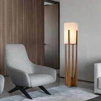 Lampe de sol en bois nordique avec LED et design élégant | Marco Lucetti