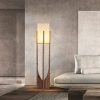 Lampe de sol en bois nordique avec LED et design élégant | Marco Lucetti
