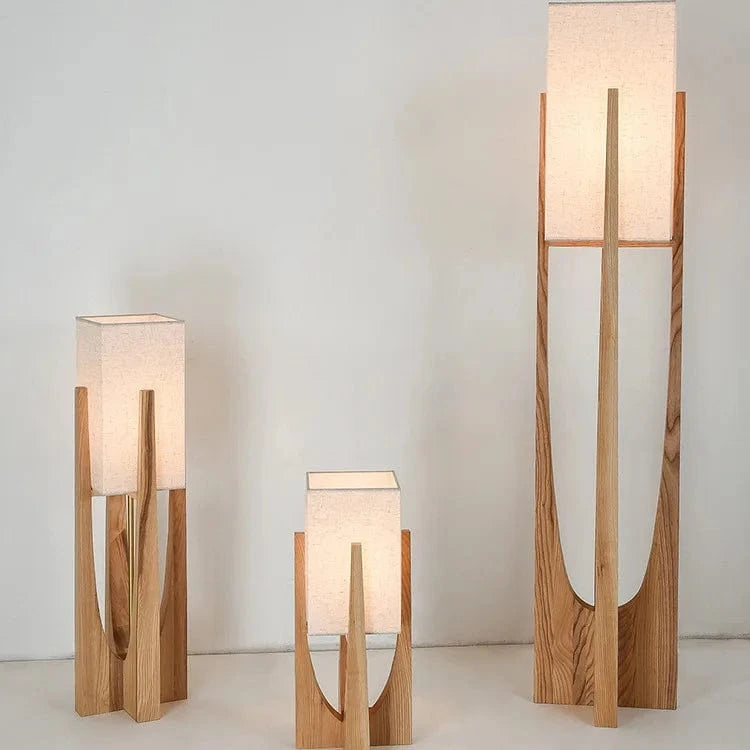 Lampe de sol en bois nordique avec LED et design élégant | Marco Lucetti